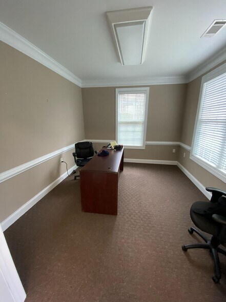 More Photos Of 3440 Blue Springs Rd, Kennesaw Office Residential For Sale