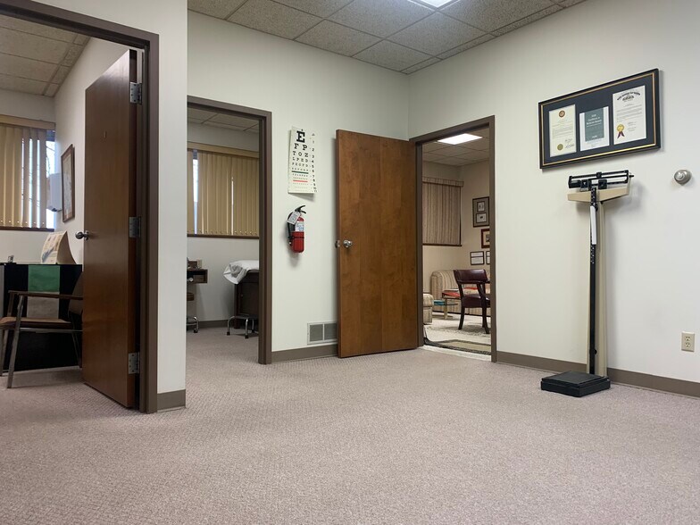 More Photos Of 4942 Higbee Ave NW, Canton Office For Sale