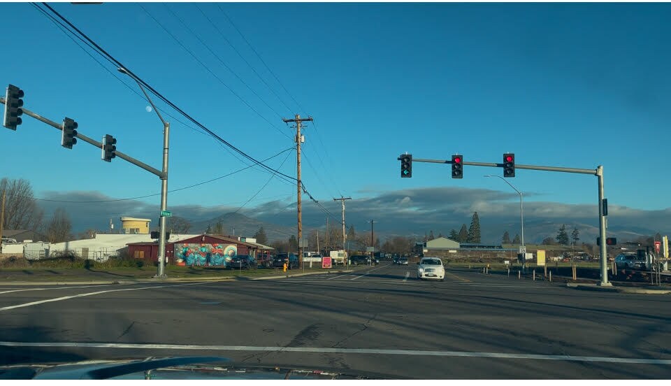 More Photos Of 1252 W Mcandrews Rd, Medford General Retail For Sale