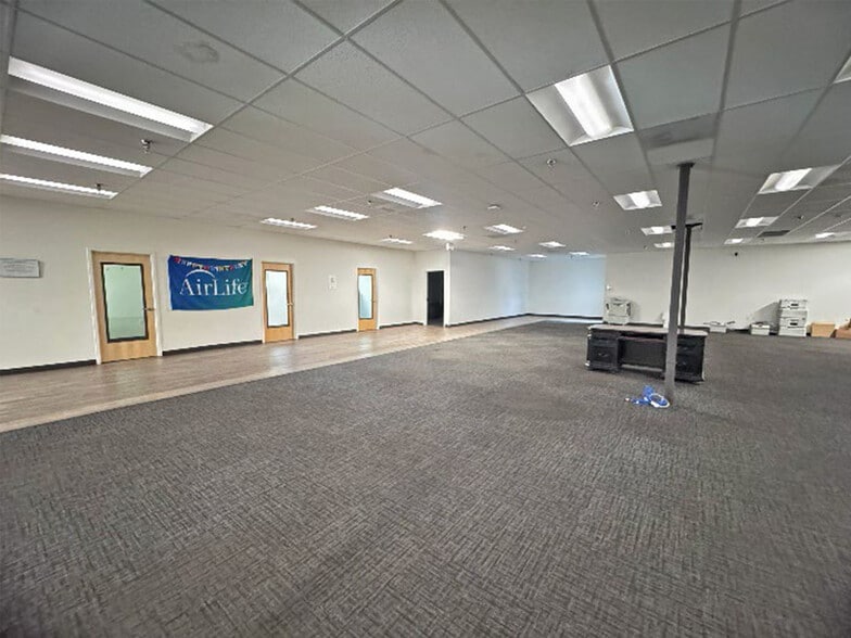 More Photos Of 5580 S Nogales Hwy, Tucson Manufacturing For Sale