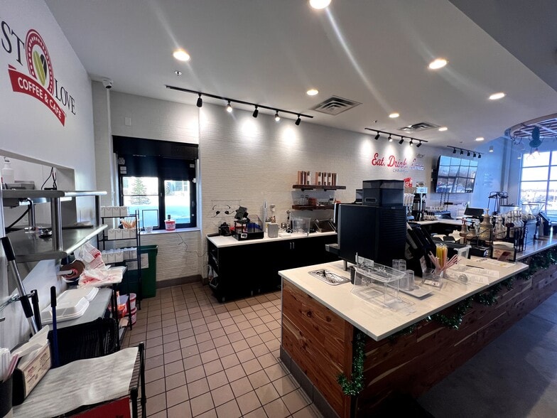 More Photos Of 11565 Theatre Dr, Champlin Unknown For Lease
