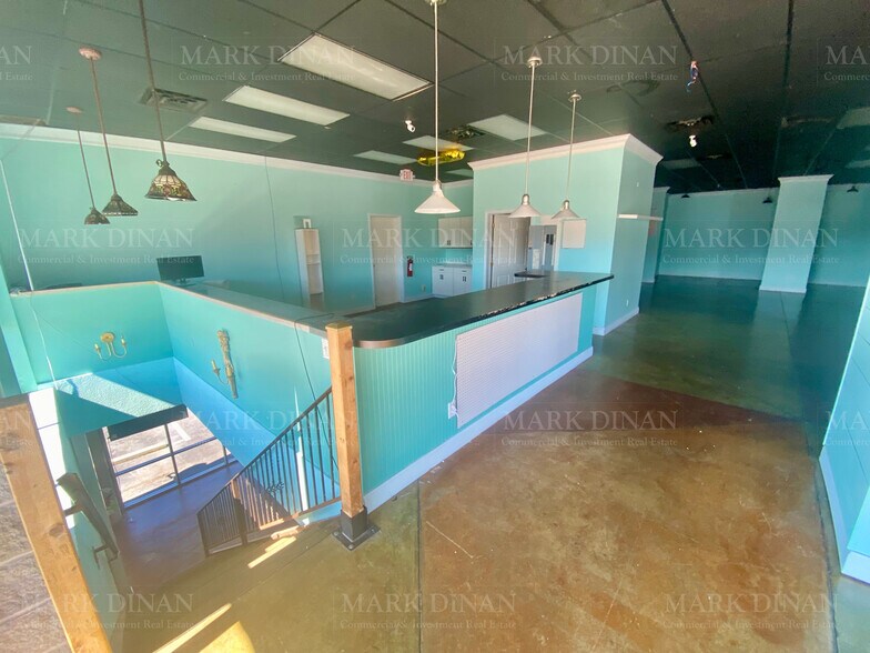 More Photos Of 3186 Pelham Pky, Pelham General Retail For Lease