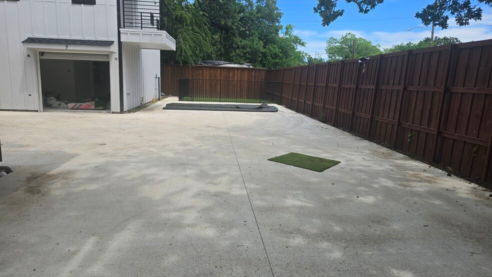 More Photos Of 2230 Shea Rd, Dallas Apartments For Sale