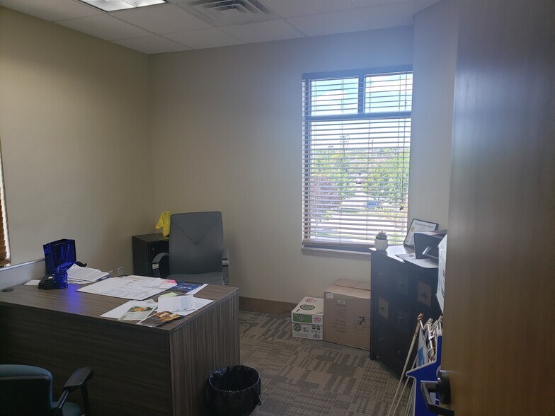 More Photos Of 12427 S Pasture Rd, Riverton Medical For Lease