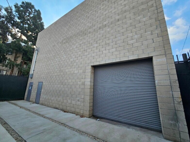 More Photos Of 2614 S Central Ave, Los Angeles Warehouse For Lease