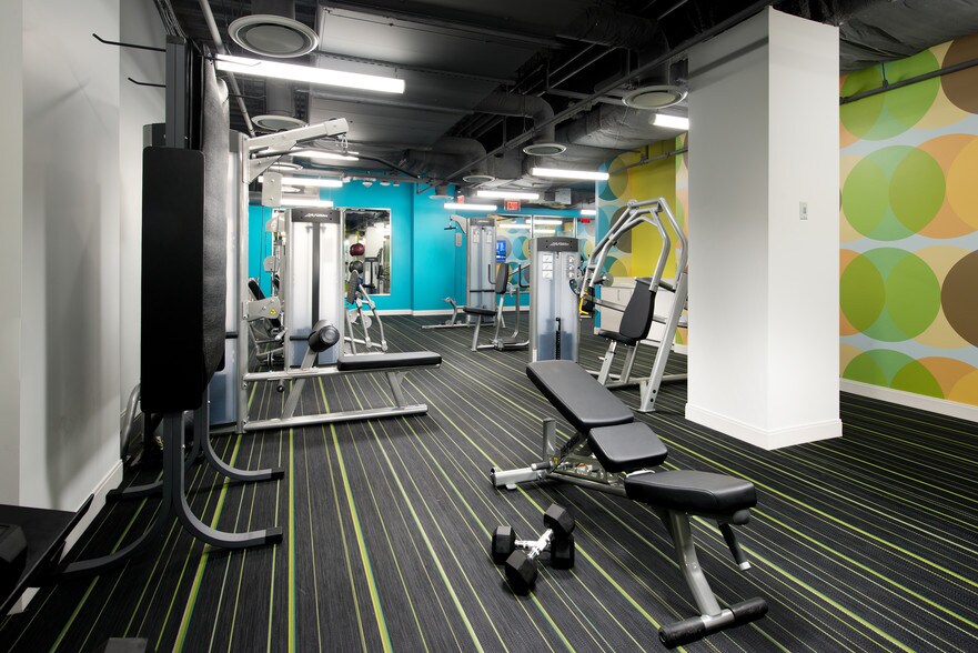 More Photos Of 2411 Dulles Corner Park, Herndon Office For Lease