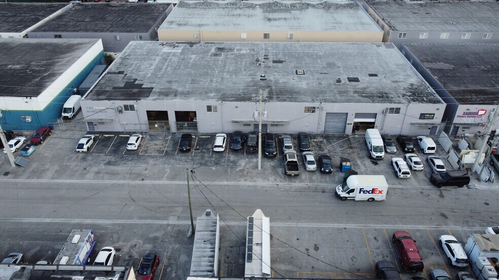 More Photos Of 733-757 W 26th St, Hialeah Warehouse For Lease