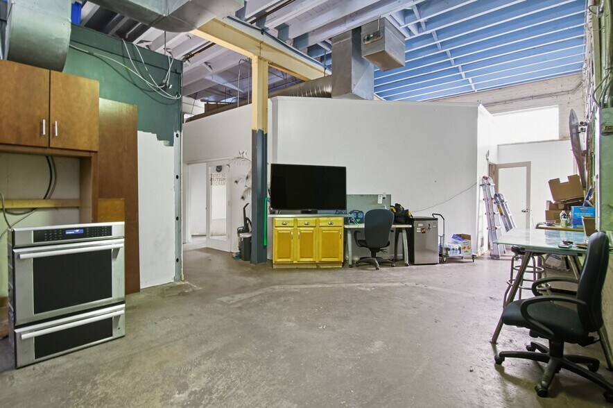 More Photos Of 1157 Concord St, Detroit Light Manufacturing For Sale