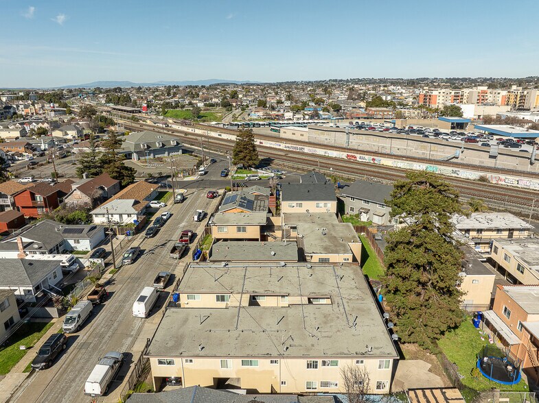 More Photos Of 146 19th St, Richmond Apartments For Sale