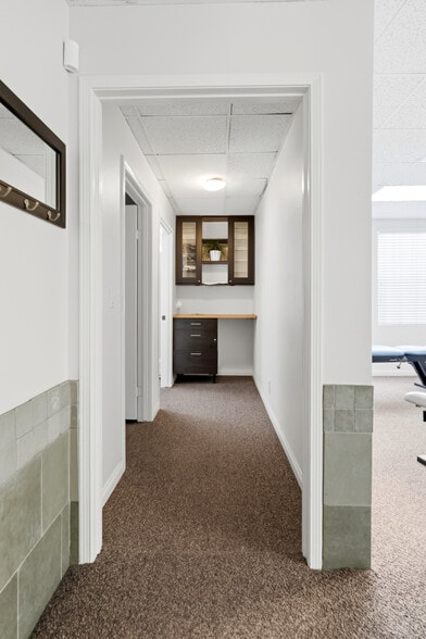 More Photos Of 2900 Bristol St, Costa Mesa Office For Sale