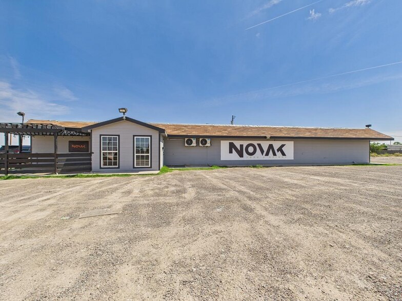 Primary Photo Of 1330 E 3rd St, Pecos Restaurant For Sale