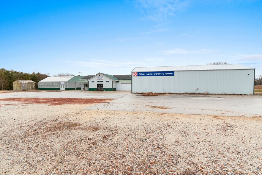 More Photos Of 5814 Calumet Ave, Manitowoc General Retail For Sale