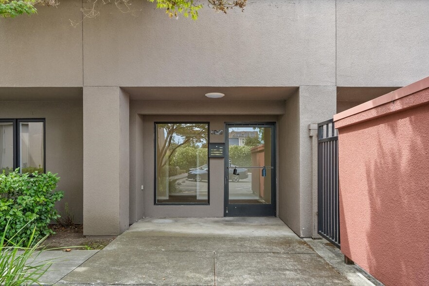 More Photos Of 680 E Cotati Ave, Rohnert Park Health Club For Lease