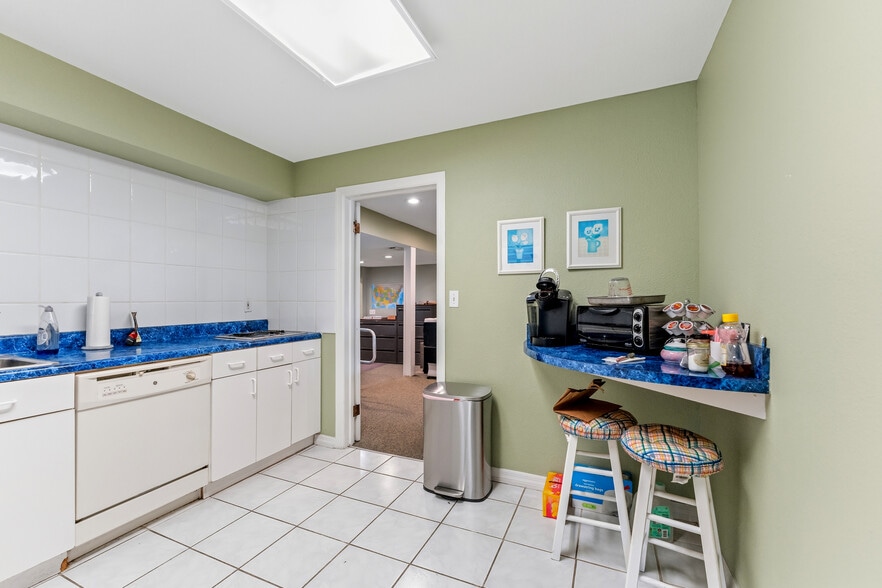 More Photos Of 130 Pinellas Way N, Saint Petersburg Office For Sale