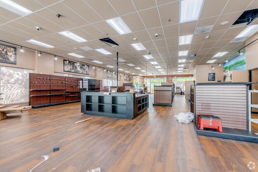 More Photos Of 2510-2520 Quarry Lake Dr, Baltimore Unknown For Lease