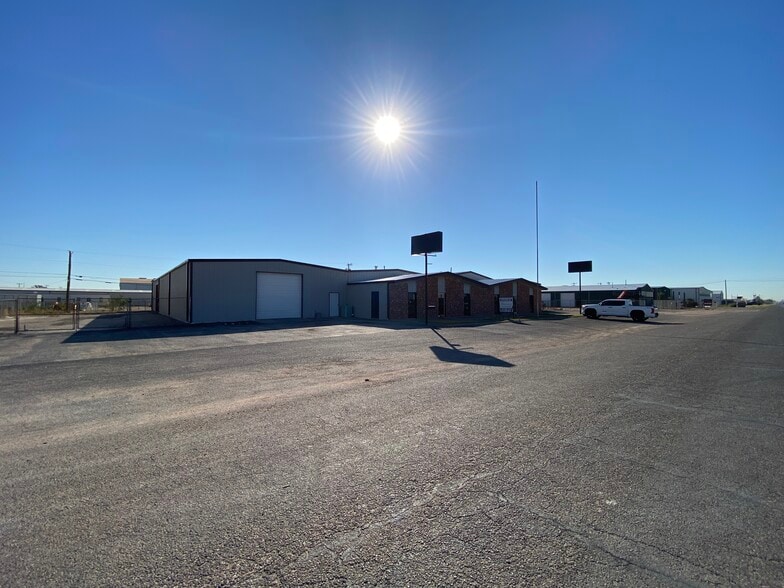 More Photos Of 8326 N County Rd W, Odessa Industrial For Lease