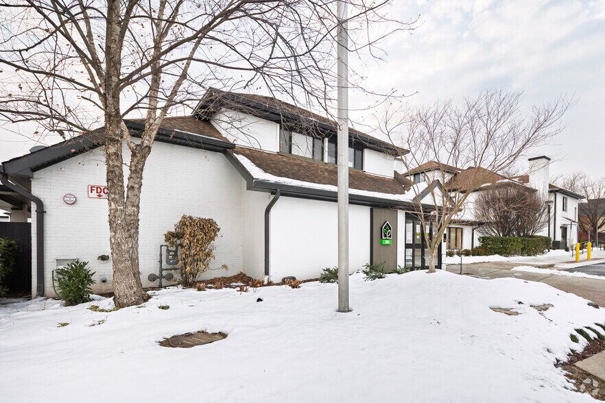 More Photos Of 315 Elden St, Herndon Apartments For Sale