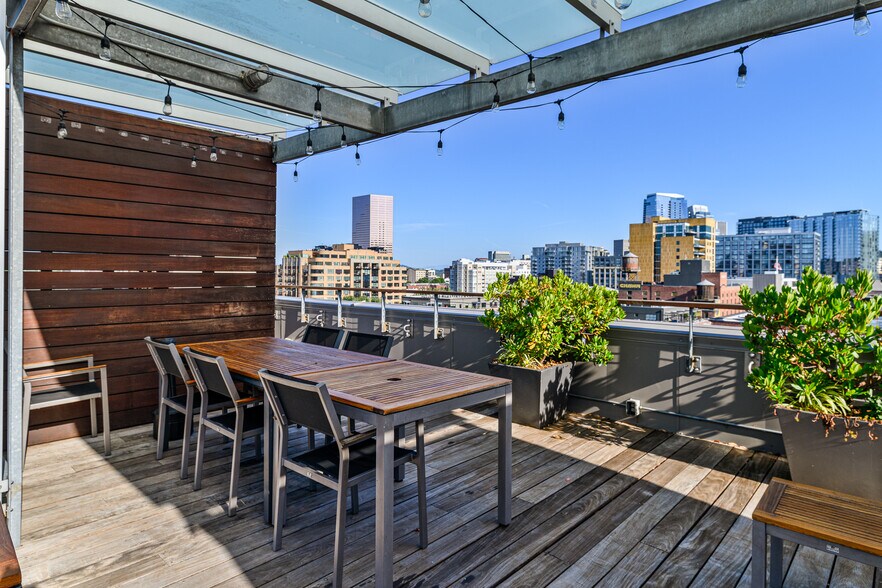 More Photos Of 1314 NW Irving St, Portland Apartments For Sale