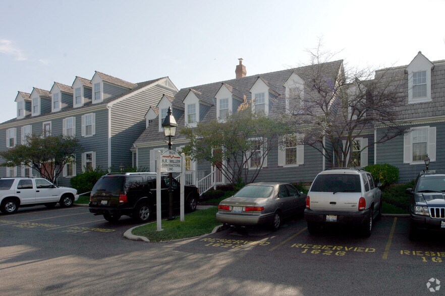 More Photos Of 1624 W Colonial Pky, Palatine Office For Lease