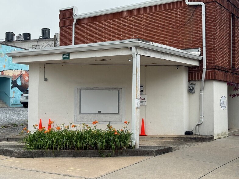 More Photos Of 9 S Peachtree St, Norcross Loft Creative Space For Sale