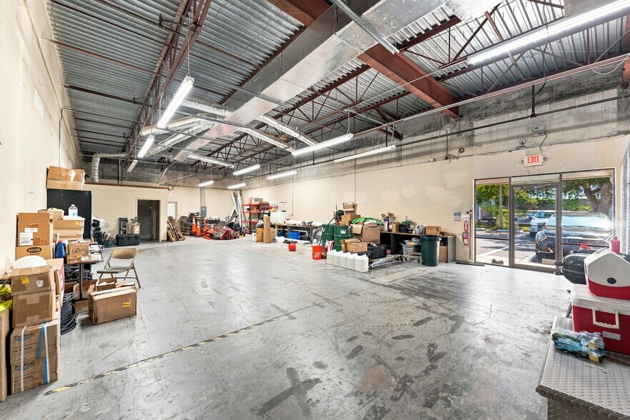 More Photos Of 1365 Hamlet Ave, Clearwater Flex For Lease