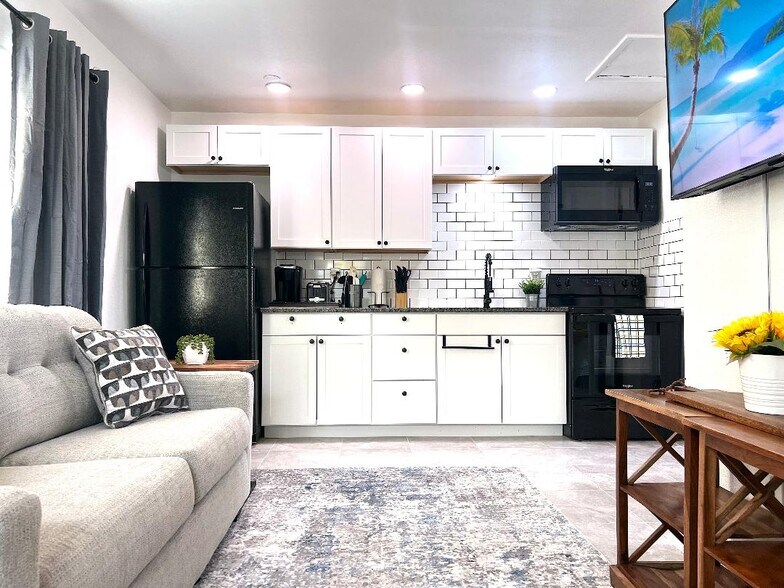 More Photos Of 11740 N 17th St, Tampa Apartments For Sale