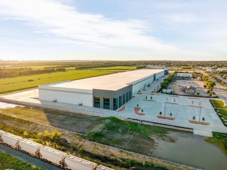 More Photos Of 9870 Doerr Ln, Schertz Manufacturing For Lease