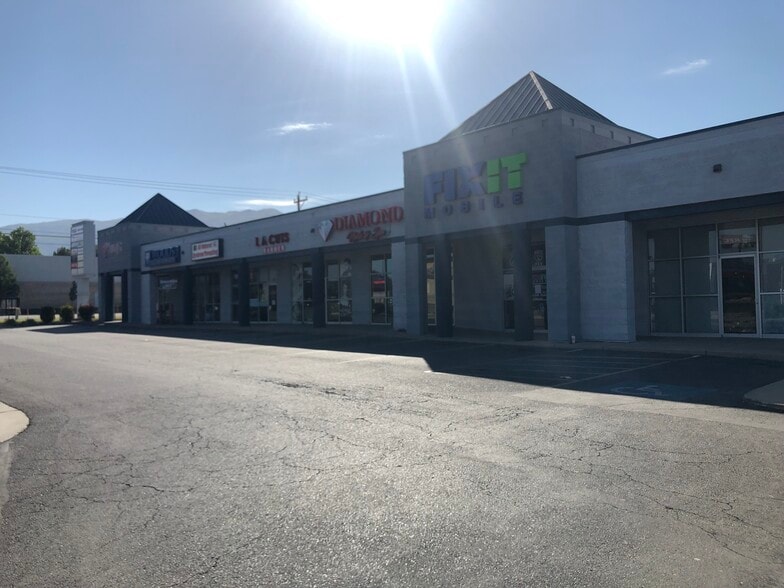 More Photos Of 701-721 N Main St, Layton Storefront For Lease