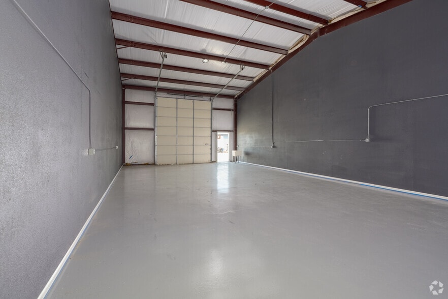 More Photos Of 2653 Blue Mound Rd W, Haslet Warehouse For Lease