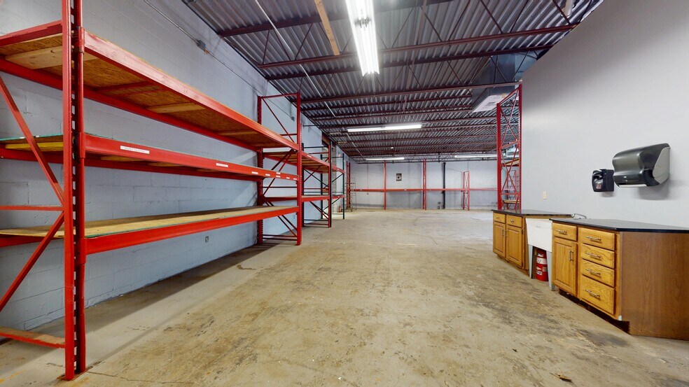 More Photos Of 3367 Spring Garden Rd, Pittsburgh Warehouse For Lease