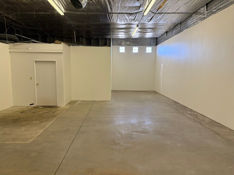 More Photos Of 3094 Research Way, Carson City Warehouse For Lease