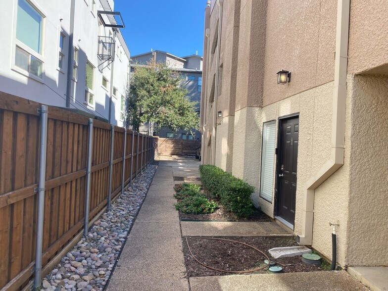 More Photos Of 4004 Gilbert Ave, Dallas Apartments For Sale