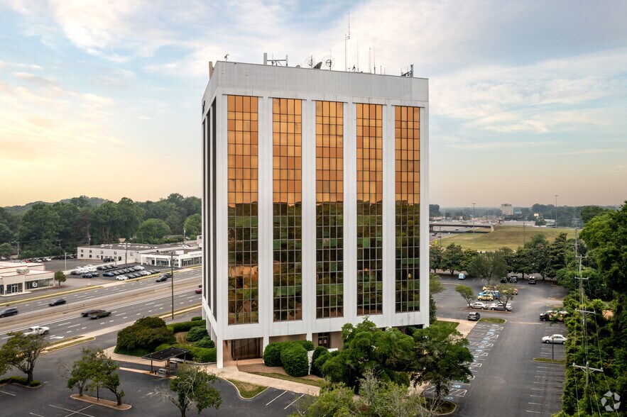 More Photos Of 4801 E Independence Blvd, Charlotte Office For Lease