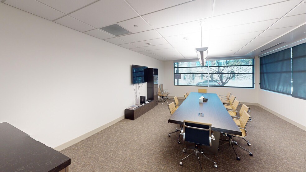 More Photos Of 700 S 3rd St, Las Vegas Office For Lease