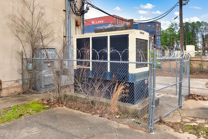 More Photos Of 3801 W 65th St, Little Rock Refrigeration Cold Storage For Sale