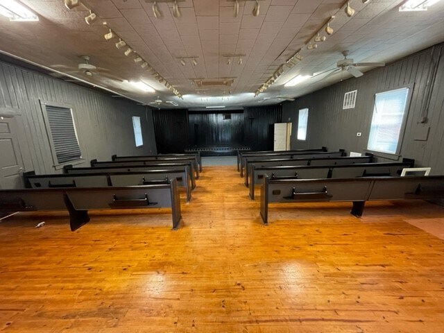 More Photos Of 109 Burney Rd, Seagrove Religious Facility For Lease