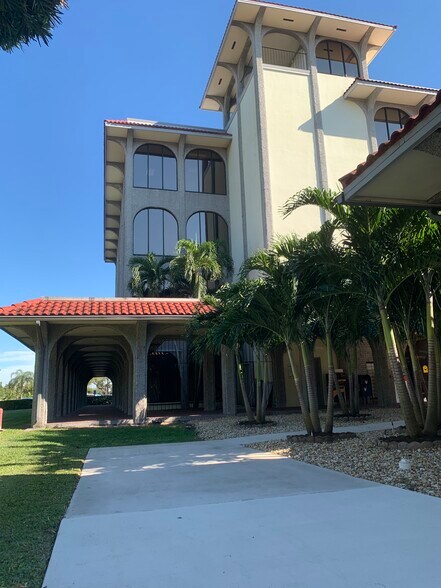 More Photos Of 15600 SW 288th St, Homestead Medical For Lease