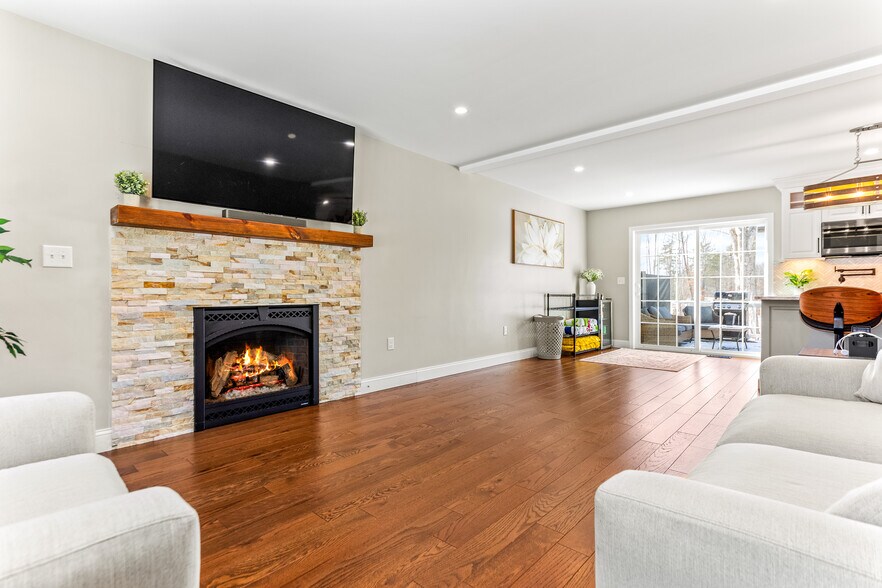 More Photos Of 83 King Rd, Chichester Apartments For Sale