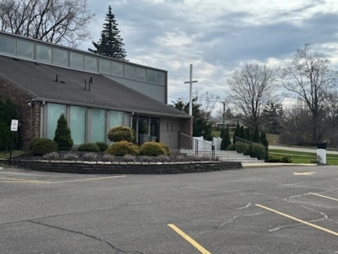 More Photos Of 272 N Hewitt Rd, Ypsilanti Religious Facility For Sale