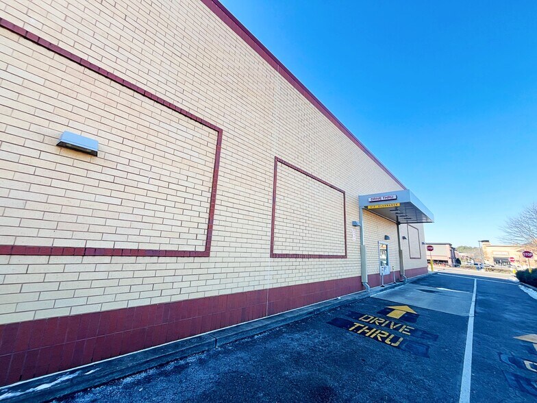 More Photos Of 11500 W Broad St, Richmond Drugstore For Sale