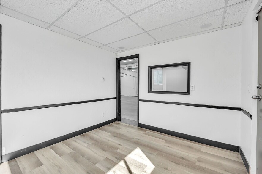 More Photos Of 624 S 29th St, Colorado Springs Light Manufacturing For Sale