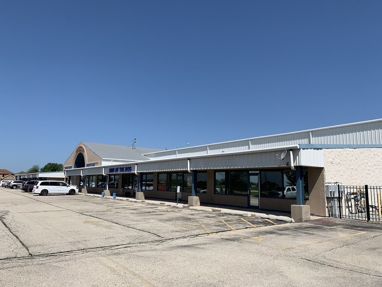 More Photos Of 10850 W Laraway Rd, Frankfort General Retail For Lease