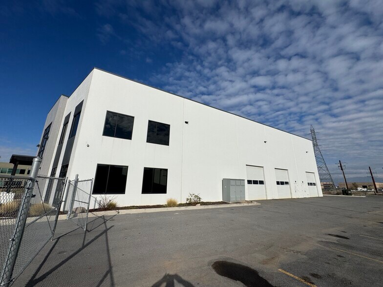 More Photos Of 4655 W California Ave, Salt Lake City Manufacturing For Lease