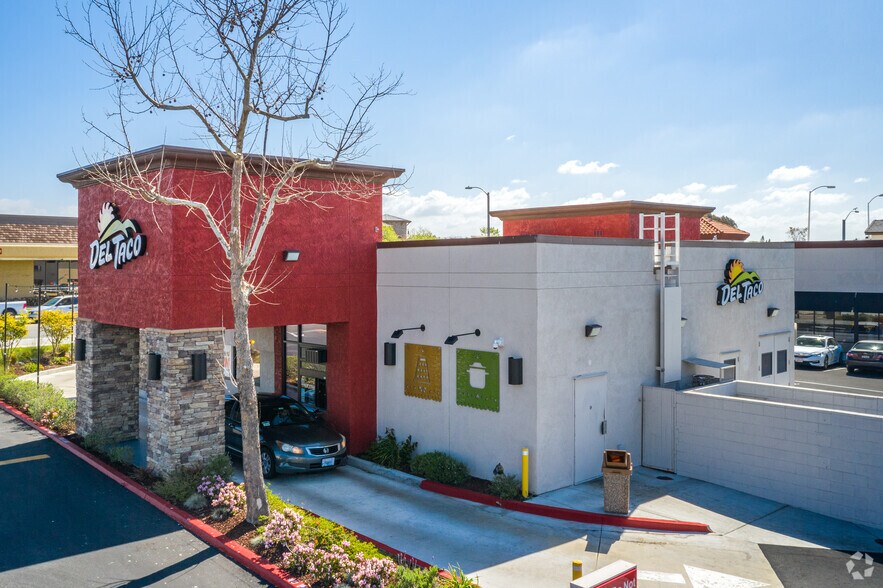 More Photos Of 23815-23831 El Toro Rd, Lake Forest Storefront For Lease