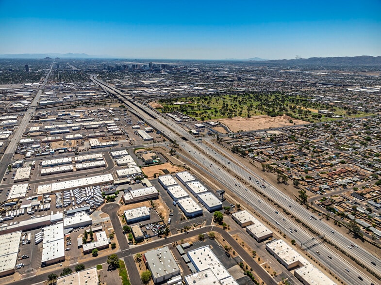 More Photos Of 1329 N 29th Ave, Phoenix Warehouse For Lease