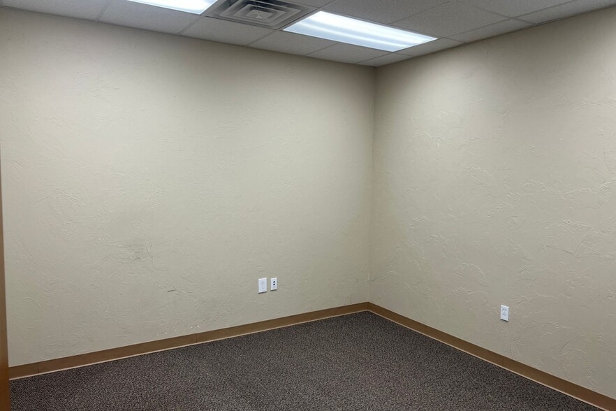 More Photos Of 2820 Global Pky, Midwest City Industrial For Sale