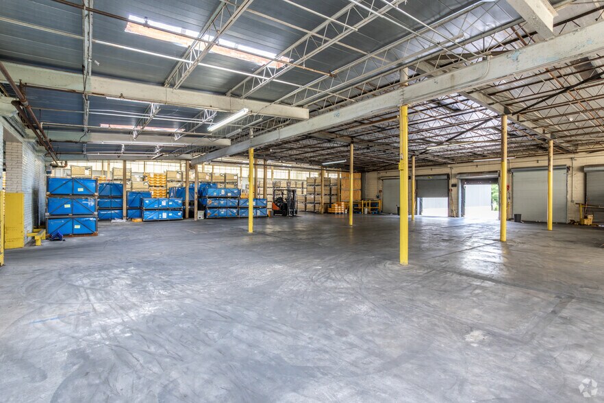 More Photos Of 1000 Elm St, Lagrange Industrial For Sale