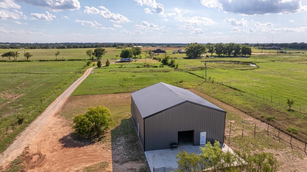 More Photos Of 1831 Billings Rd, Tolar Storefront Retail Residential For Sale