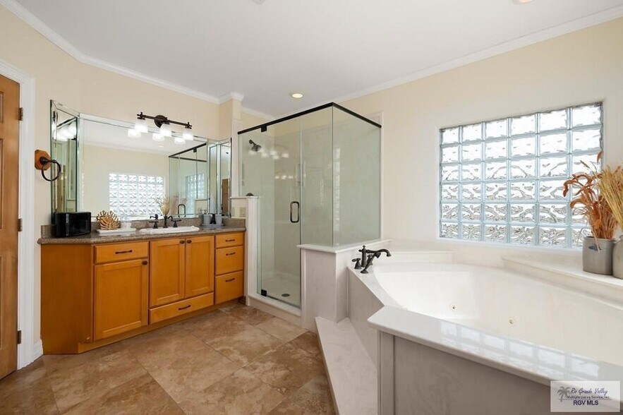 More Photos Of 25219 Bass Blvd, Harlingen Lodge Meeting Hall For Sale