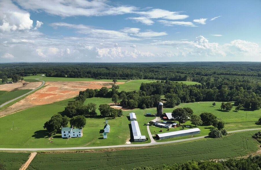 More Photos Of 4087 Coleman Dr, Alton Specialty For Sale